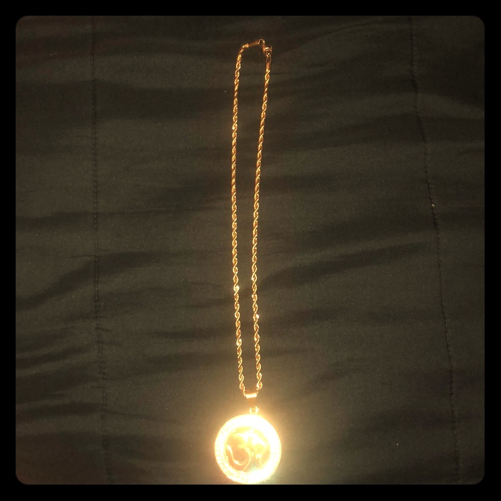 Gold chain, Rine stone pendent, never used